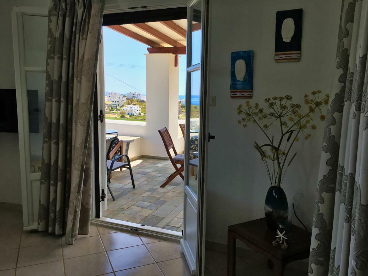 Anthoula'S Sea View Apartment Piso Livadi Exterior foto