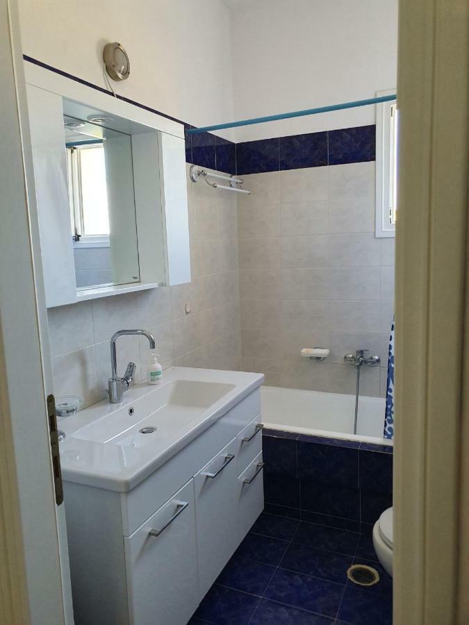Anthoula'S Sea View Apartment Piso Livadi Exterior foto