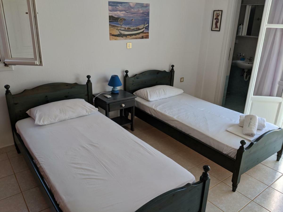 Anthoula'S Sea View Apartment Piso Livadi Exterior foto