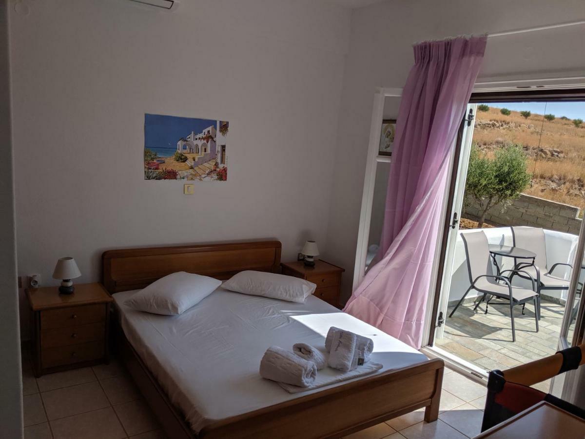 Anthoula'S Sea View Apartment Piso Livadi Exterior foto